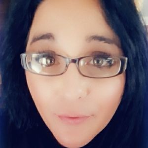 Meet your Posher, Stacie